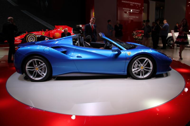  - Francfort 2015 live : Ferrari 488 Spider 1