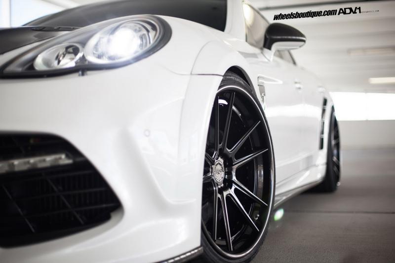  - Mansory et une Porsche Panamera Turbo 1