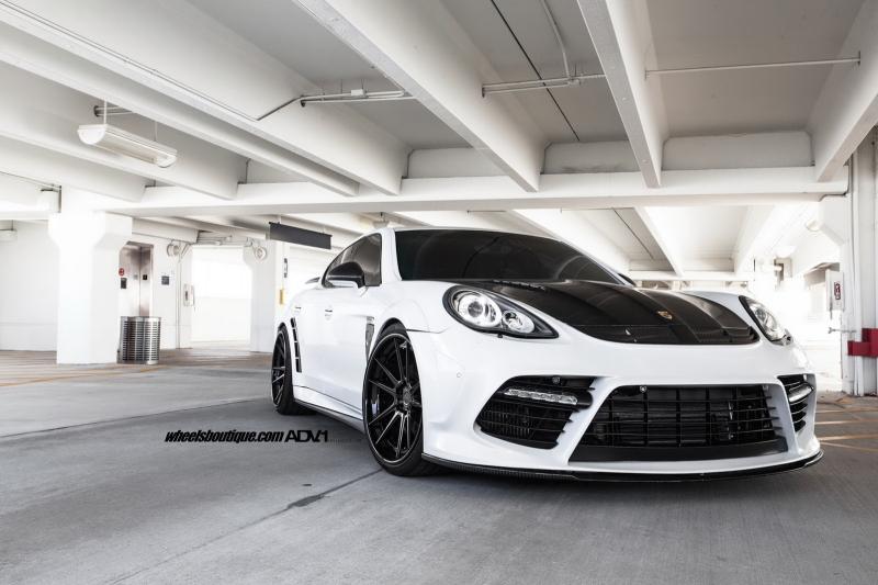  - Mansory et une Porsche Panamera Turbo 1