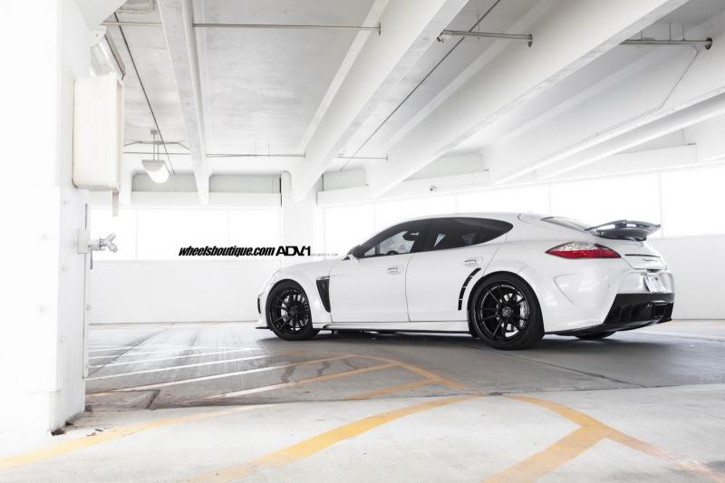  - Mansory et une Porsche Panamera Turbo 1