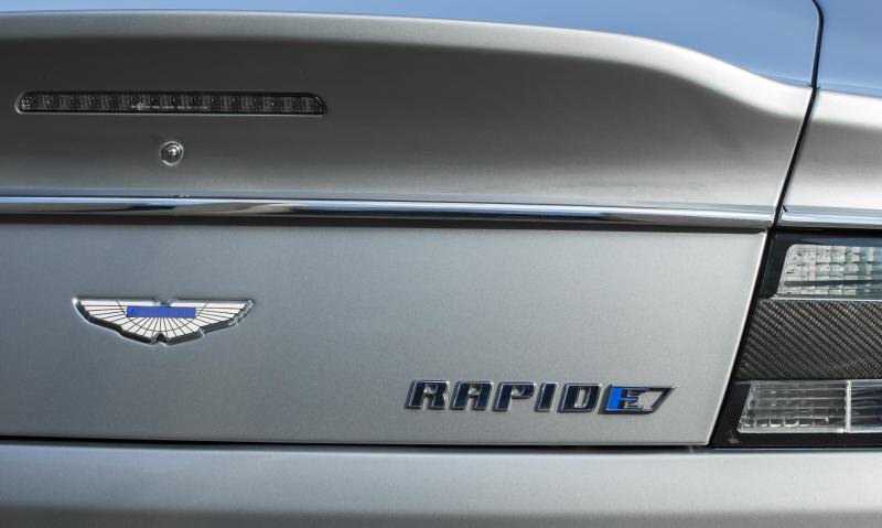 - Aston Martin RapidE Concept : concept branché 1