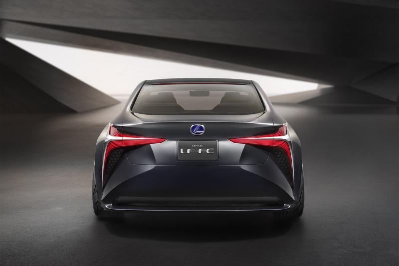  - Tokyo 2015 : Lexus LF-FC Concept 1