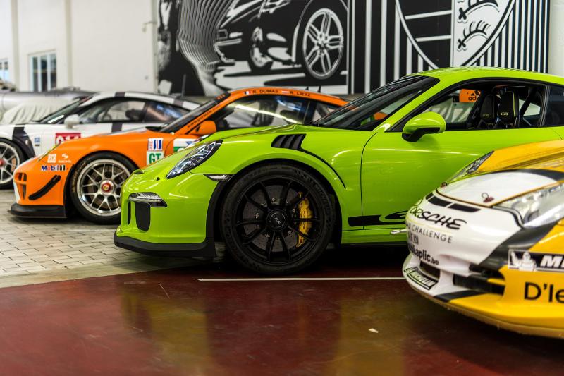  - Porsche Exclusive et une 911 GT3 RS 1