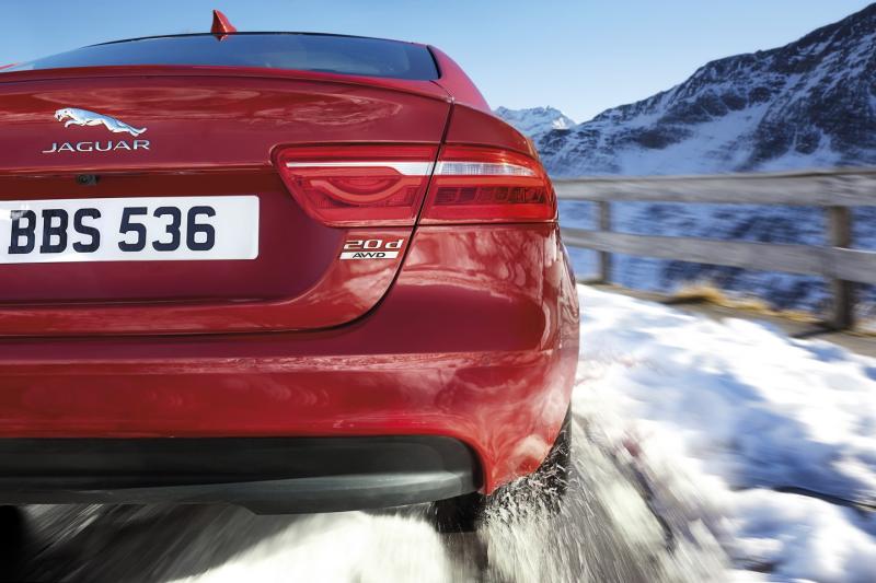  - Los Angeles 2015 : Jaguar XE et transmission intégrale 1