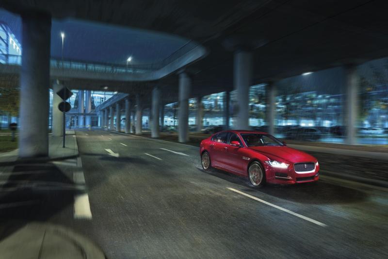  - Los Angeles 2015 : Jaguar XE et transmission intégrale 1