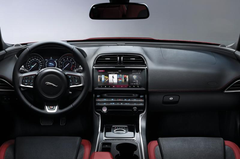  - Los Angeles 2015 : Jaguar XE et transmission intégrale 1