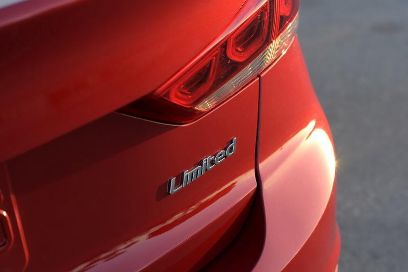  - Los Angeles 2015 : Hyundai Elantra 1