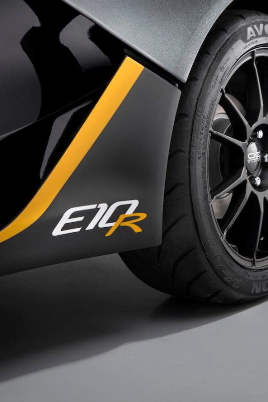  - Zenos E10R, 350 ch et merci à la Focus RS 1