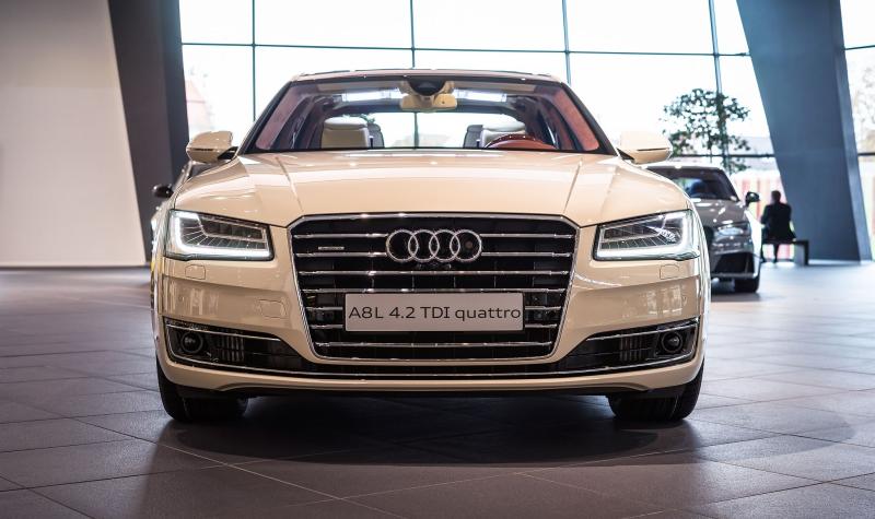  - Audi Exclusive et une A8L 1
