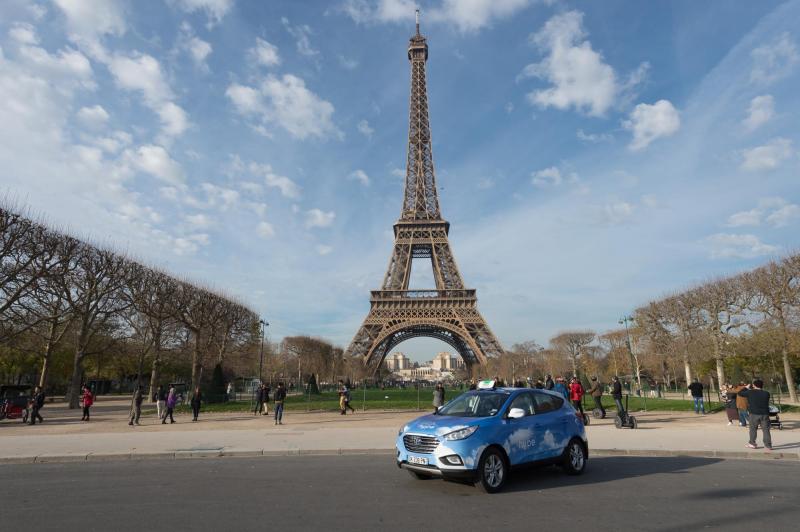  - Une flotte de cinq taxis Hyundai ix35 Fuel Cell à Paris 1