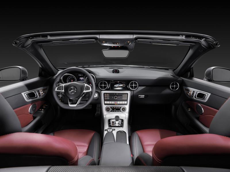  - Détroit 2016 : Mercedes SLC 1