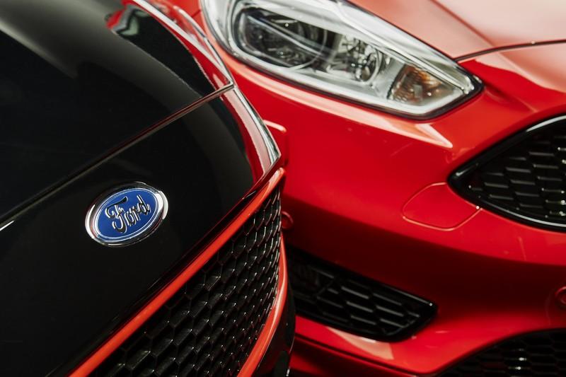  - Ford Focus Red Edition et Black Edition 1
