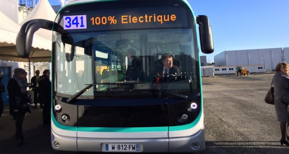 Bolloré inaugure son usine de bus électrique en présence du Ministre Macron