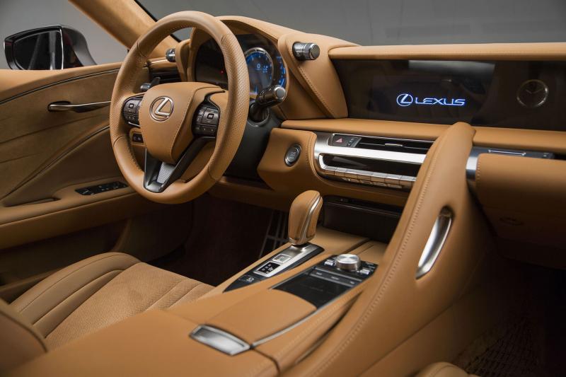  - Détroit 2016 : Lexus LC500 1