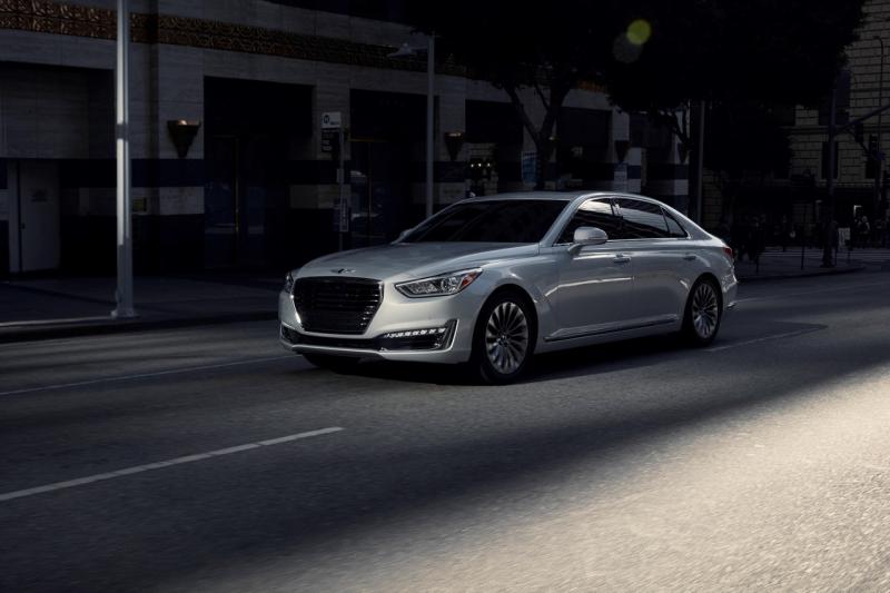  - Detroit 2016 : Genesis G90 1