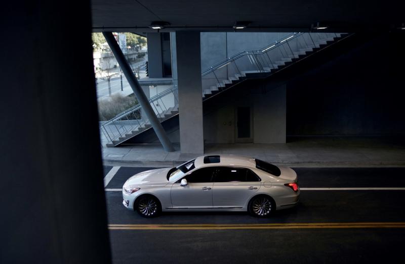  - Detroit 2016 : Genesis G90 1