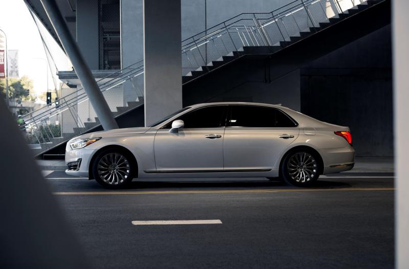  - Detroit 2016 : Genesis G90 1