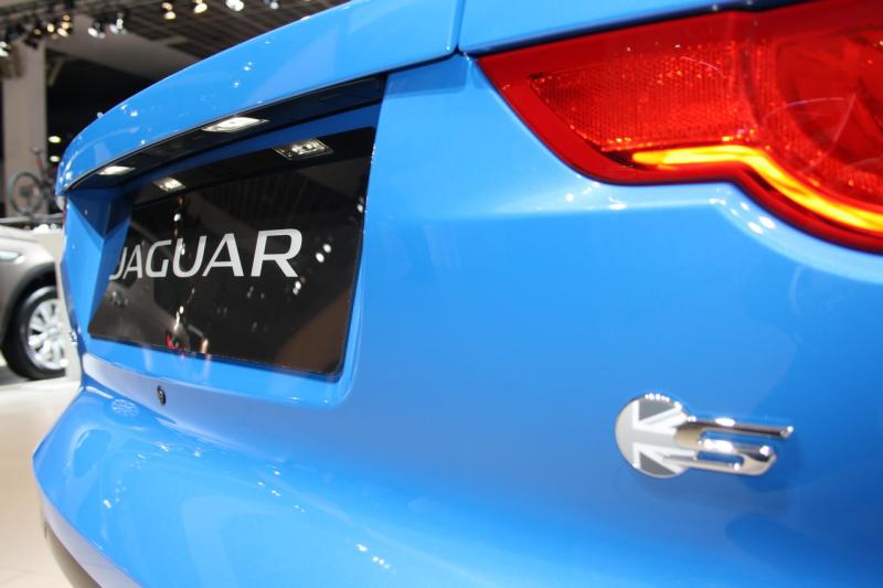  - Salon de Bruxelles 2016 live : Jaguar F-Type British Design Edition 1