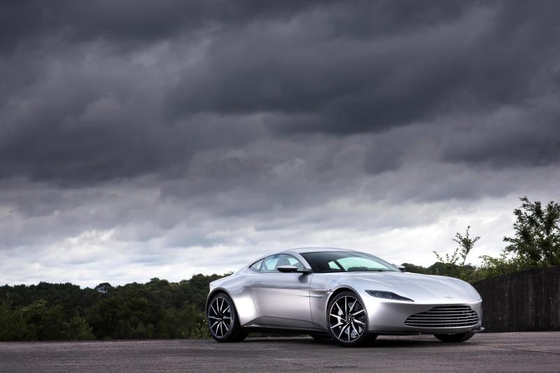  - L'Aston Martin DB10 de 007 aux enchères 1