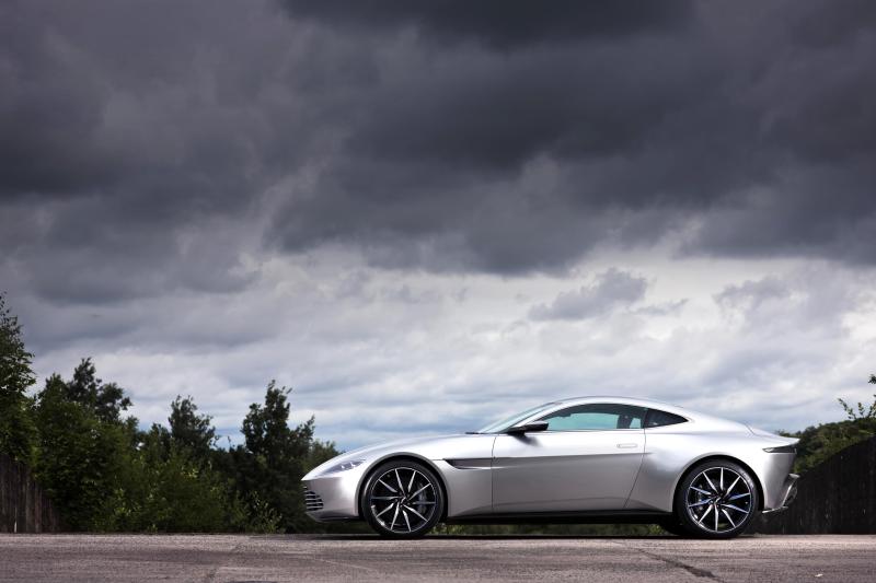  - L'Aston Martin DB10 de 007 aux enchères 1