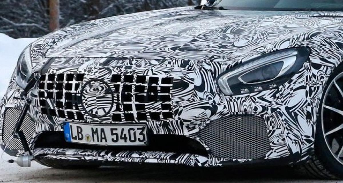 Spyshot : Mercedes AMG-GT R