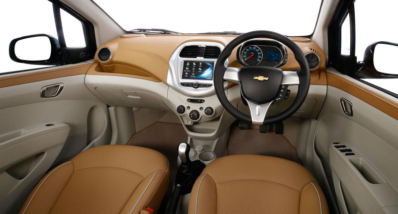  - Delhi 2016 : Chevrolet Essentia & Beat Active 2