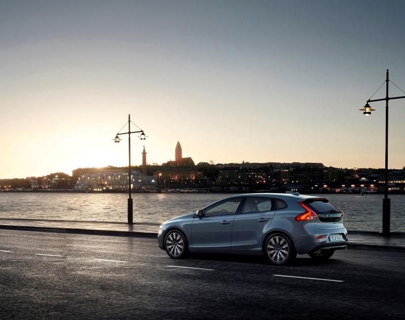  - Genève 2016 : Volvo V40 1