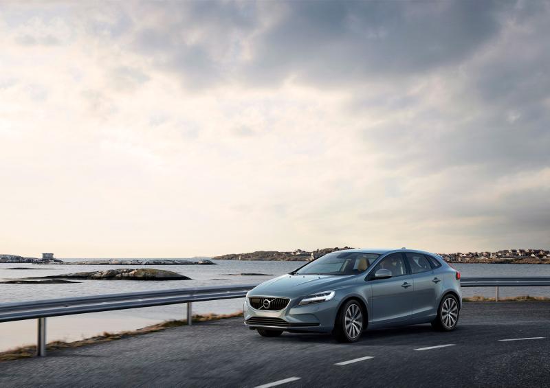  - Genève 2016 : Volvo V40 1