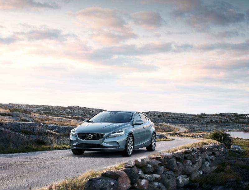  - Genève 2016 : Volvo V40 1