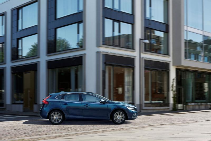  - Genève 2016 : Volvo V40 1