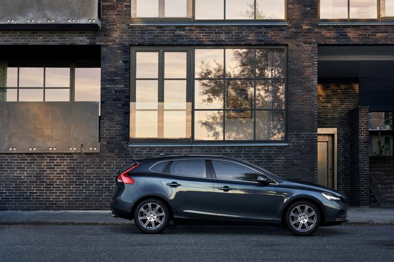  - Genève 2016 : Volvo V40 1