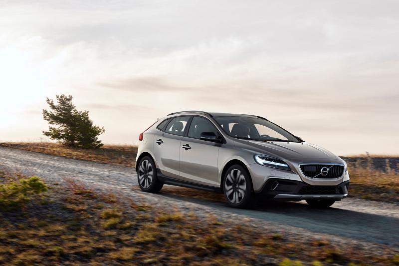  - Genève 2016 : Volvo V40 1