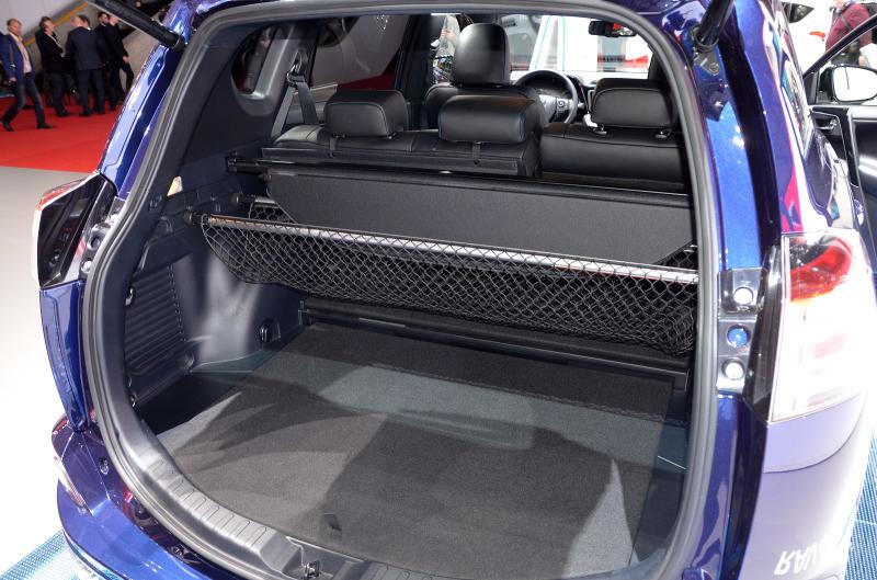  - Genève 2016 live : Toyota RAV4 Hybride Sapphire 1