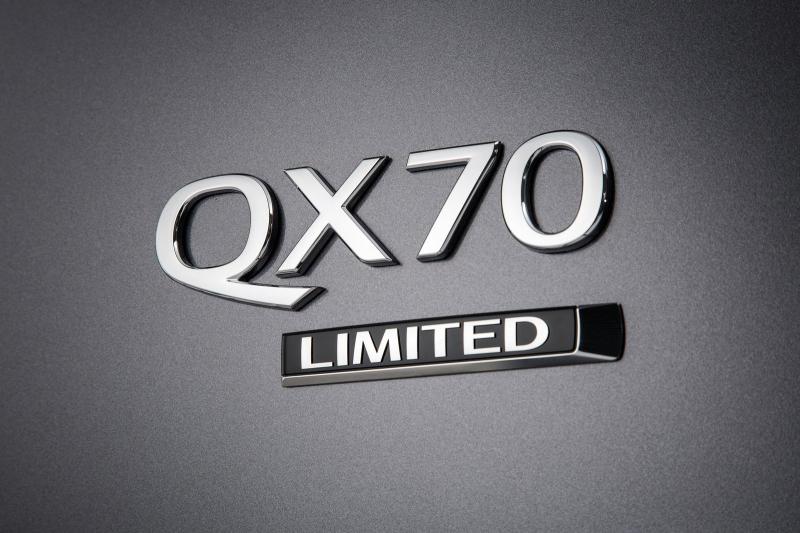  - New York 2016 : Infiniti QX70 Limited 1