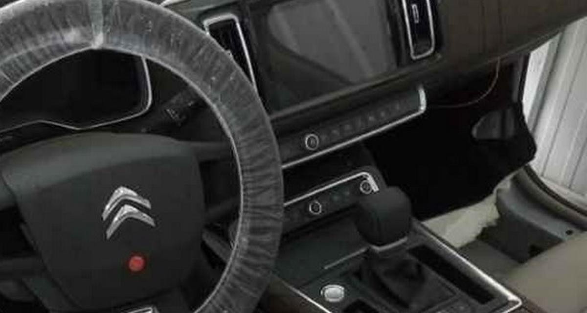Spyshots : la Citroën C6 montre son intérieur