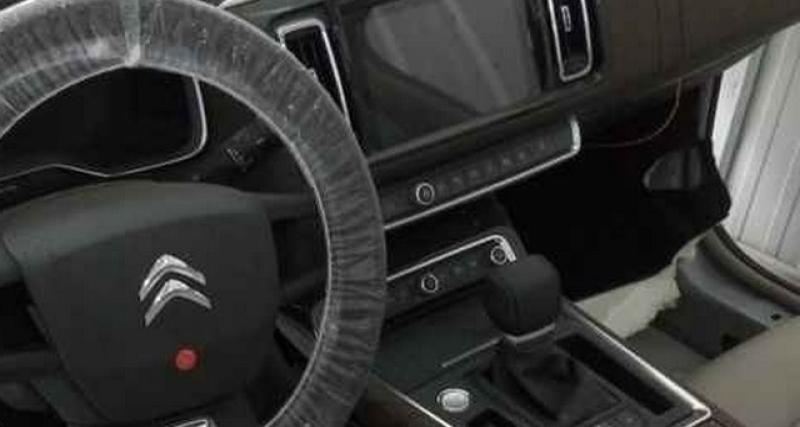  - Spyshots : la Citroën C6 montre son intérieur