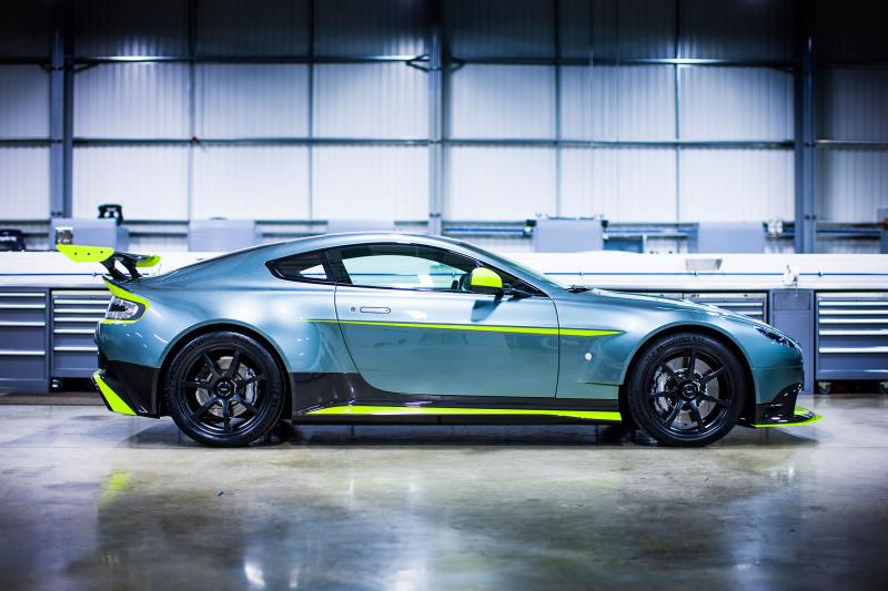  - Aston Martin Vantage GT8 1