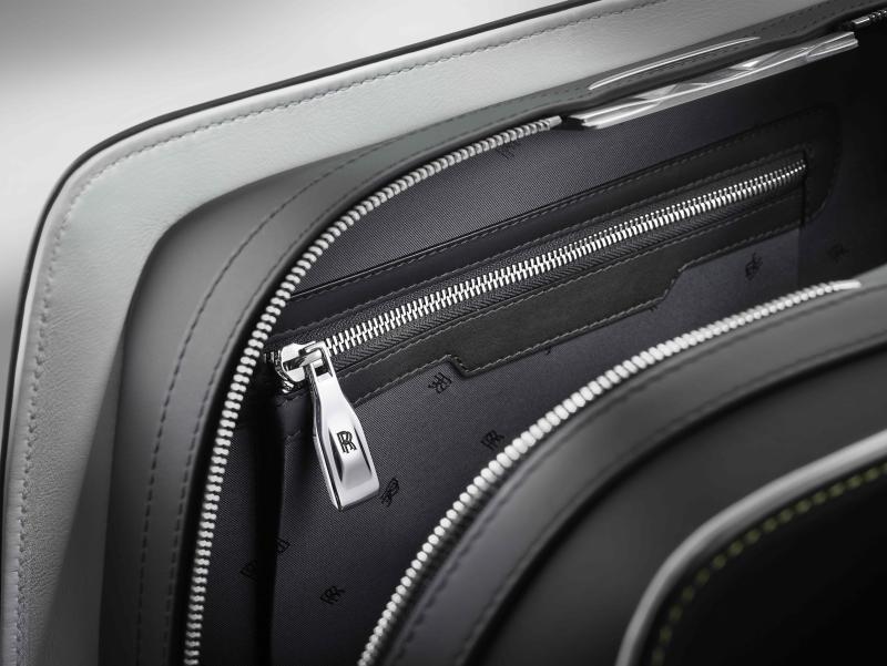 - Une ligne de bagages pour la Rolls-Royce Wraith 1