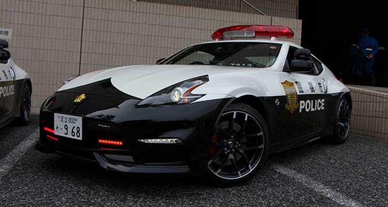  - Nissan offre trois 370Z Nismo à la police de Tokyo