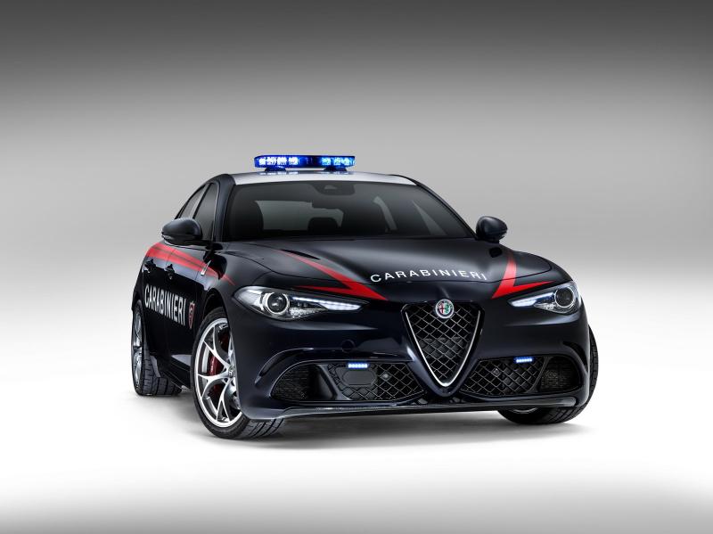  - Deux Alfa Romeo Giulia Quadrifoglio pour la gendarmerie italienne 1