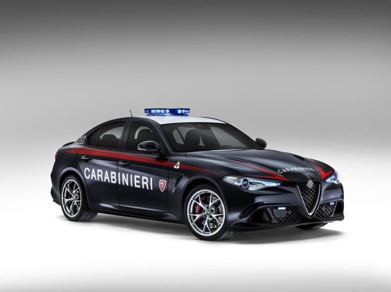  - Deux Alfa Romeo Giulia Quadrifoglio pour la gendarmerie italienne 1