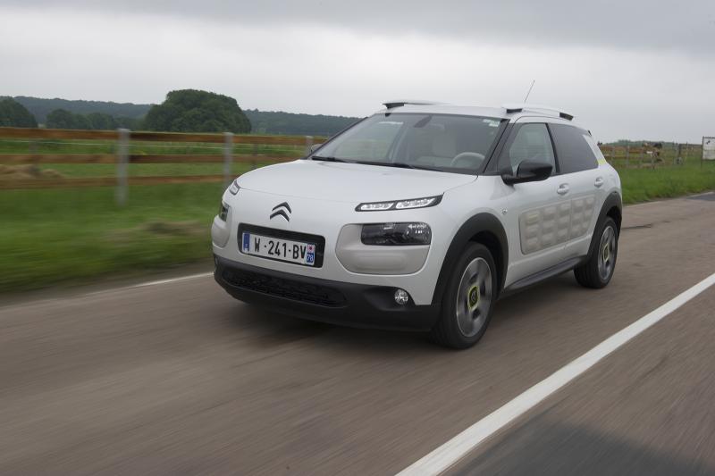  - Citroën présente une suspension à butée hydraulique 1