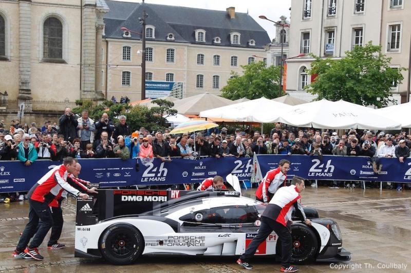 24 Heures du Mans 2016 : Succès populaire du traditionnel pesage malgré la pluie 1