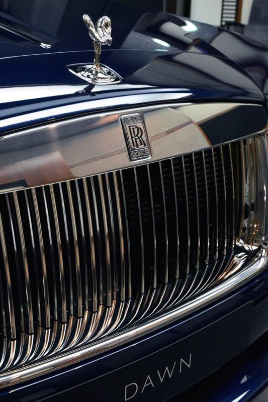  - Une nouvelle Rolls-Royce Dawn Bespoke 1