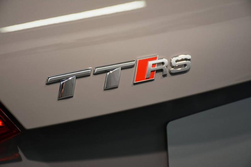  - Audi TT RS Roadster : le gris lui va bien 1