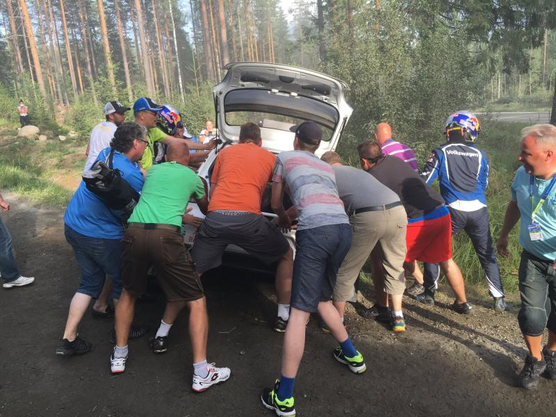 WRC - Finlande ES1-ES15 : Ogier se sort, Meeke déchaîné 1