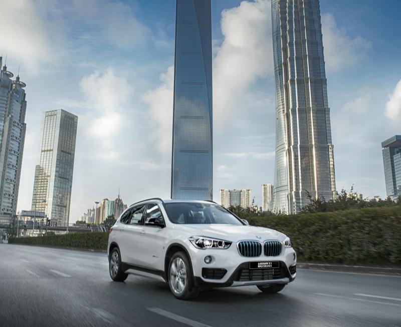  - Chengdu 2016 : BMW X1 hybride rechargeable 1