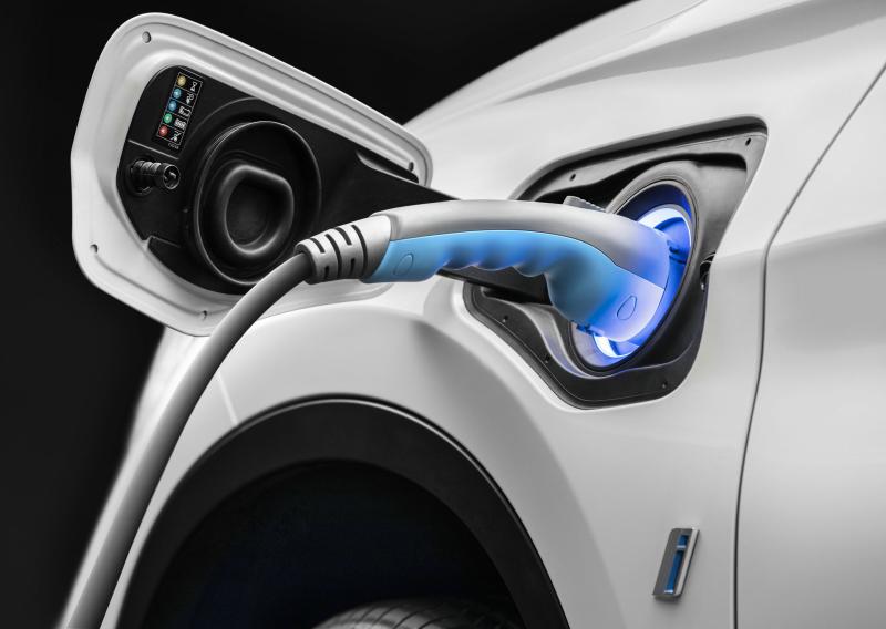 Chengdu 2016 : BMW X1 hybride rechargeable 1