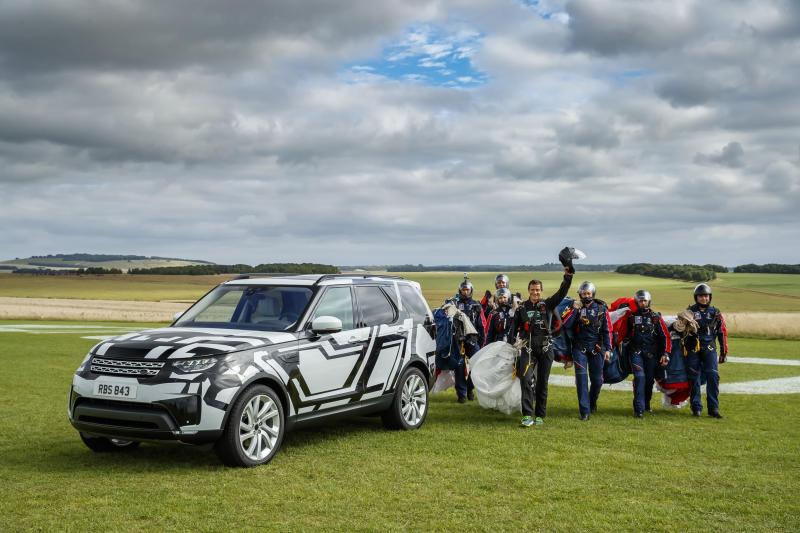  - Paris 2016 : Land Rover Discovery, copieux teasing en images en vidéos 2