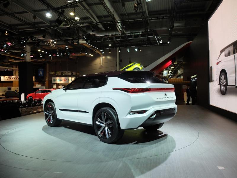  - Paris 2016 live : Mitsubishi GT-PHEV Concept 1